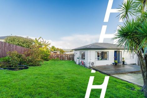 Photo of property in 2/17b Lavelle Road, Henderson, Auckland, 0612