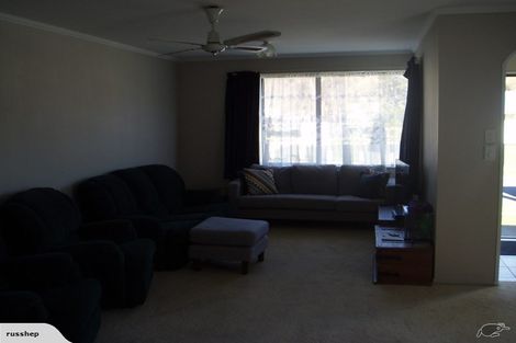 Photo of property in 2/25 Horoeka Street, Stokes Valley, Lower Hutt, 5019