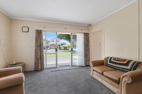 Photo of property in 27 Ocean View Road, Waihi Beach, 3611