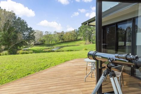 Photo of property in 59 Parrs Road, Hurworth, New Plymouth, 4371