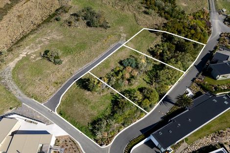 Photo of property in 8 Ararat Lane, Clifton, 8081