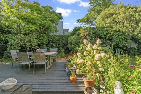 Photo of property in 63 Forrest Hill Road, Milford, Auckland, 0620