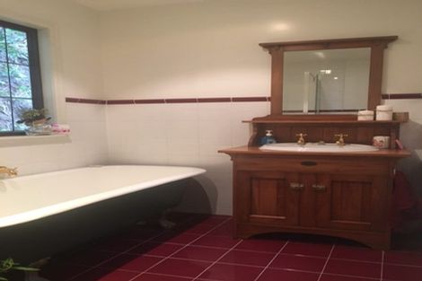 Photo of property in 56 Holloway Road, Aro Valley, Wellington, 6021