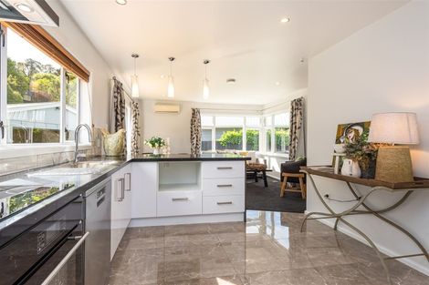 Photo of property in 27 Bishopsworth Street, Hillsborough, Christchurch, 8022