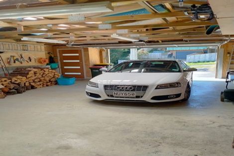 Photo of property in 30 Manor Drive, Stokes Valley, Lower Hutt, 5019