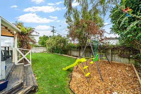 Photo of property in 1 Waldie Grove, Avalon, Lower Hutt, 5011