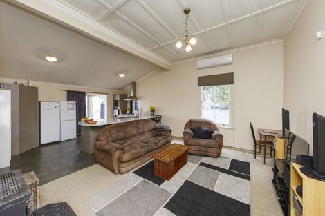 Photo of property in 129 Featherston Street, Palmerston North, 4410