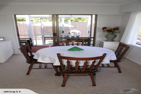 Photo of property in 6a Rewarewa Crescent, Waikanae, 5036
