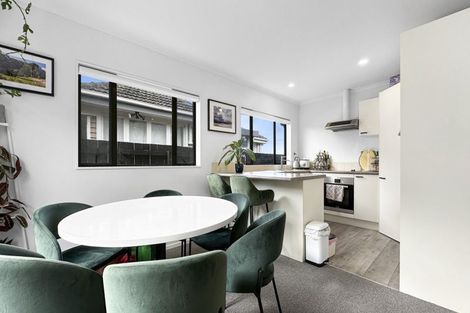 Photo of property in 73 Hamlin Road, Mount Wellington, Auckland, 1060