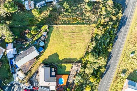 Photo of property in 10 Skelton Crescent, Paparoa, 0571