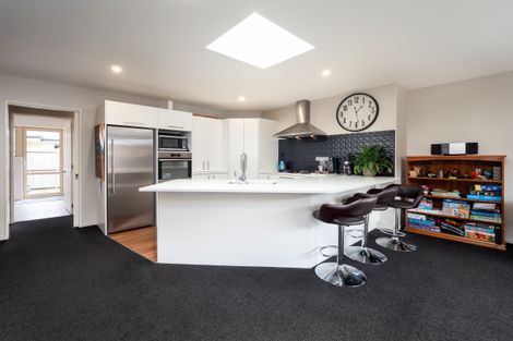 Photo of property in 92 Milns Road, Halswell, Christchurch, 8025