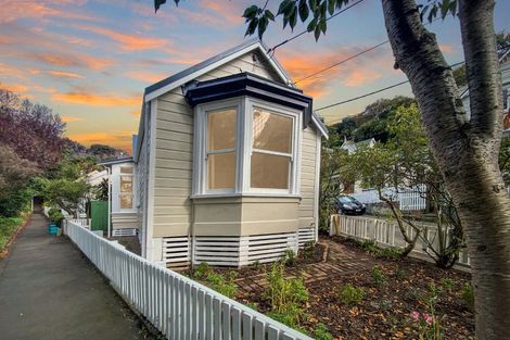 Photo of property in 200 Sydney Street West, Thorndon, Wellington, 6011