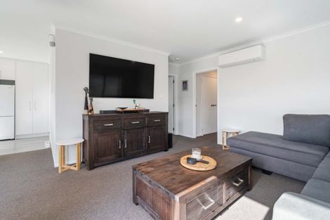 Photo of property in 40 Hills View Drive, Papamoa, 3118