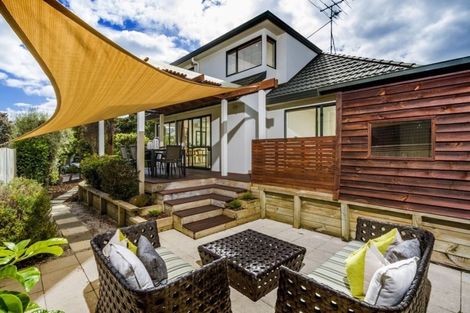 Photo of property in 1/112 Seaview Road, Glenfield, Auckland, 0629