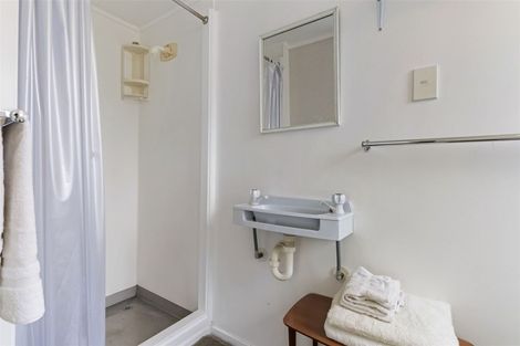 Photo of property in 5 Courtney Close, Pauanui, Hikuai, 3579