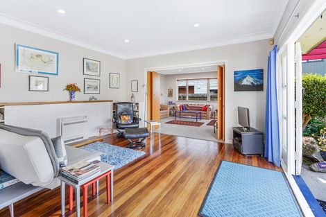 Photo of property in 15 Kelvin Place, Hamilton East, Hamilton, 3216