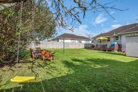 Photo of property in 8 Hayman Place, Beach Haven, Auckland, 0626
