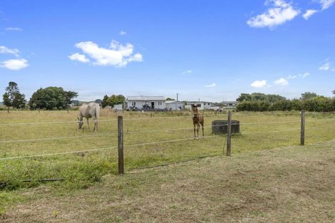 Photo of property in 53 Ladys Mile, Eltham, 4322