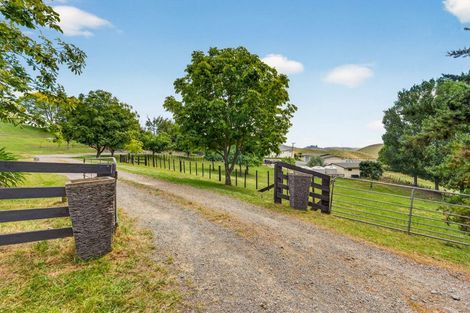 Photo of property in 1222 Taihape Road, Sherenden, Hastings, 4179