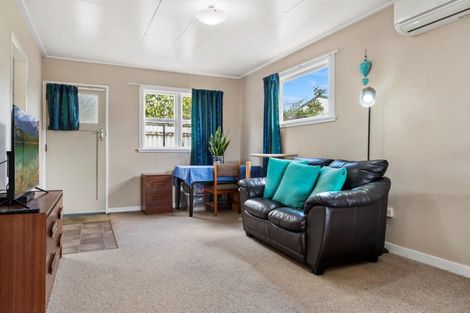 Photo of property in 15 Hawea Street, Mount Maunganui, 3116