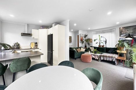 Photo of property in 73 Hamlin Road, Mount Wellington, Auckland, 1060