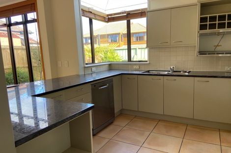 Photo of property in 20a Otakau Road, Milford, Auckland, 0620