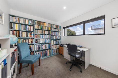 Photo of property in Sugar Lane Apartments, 4/31 Rawene Road, Birkenhead, Auckland, 0626