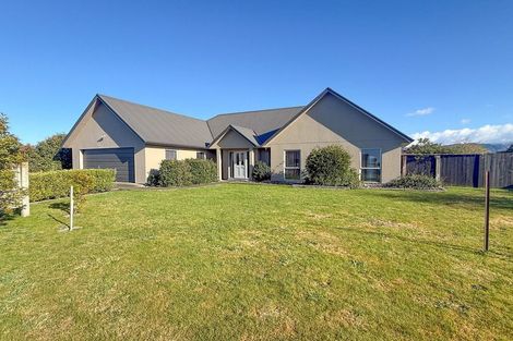Photo of property in 23 Carrington Drive, Carterton, 5713