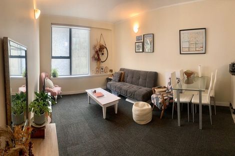 Photo of property in Hobson Court Flats, 42/70 Hobson Street, Thorndon, Wellington, 6011