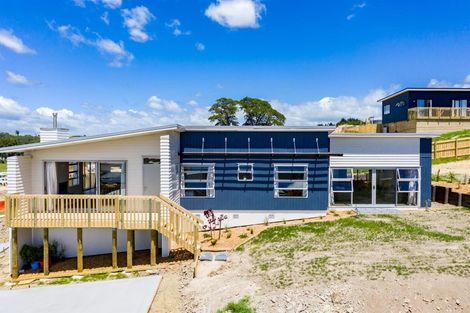 Photo of property in 28a Weka Street, Mangawhai, 0505