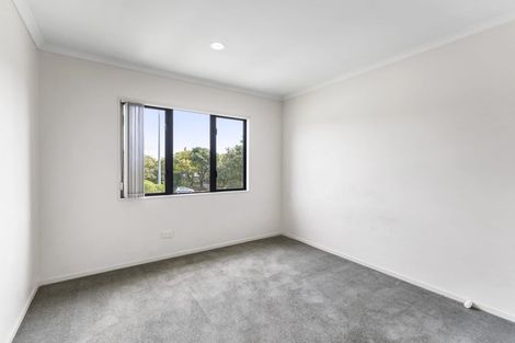 Photo of property in 24 Sheddings Lane, East Tamaki, Auckland, 2016