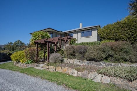 Photo of property in 6 Craig Place, Bridge Hill, Alexandra, 9320