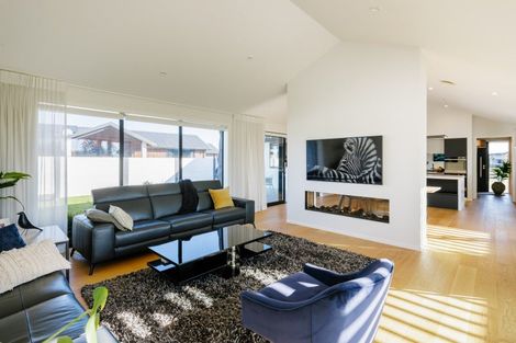 Photo of property in 10 Moemoea Place, Cambridge, 3434