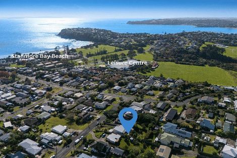 Photo of property in 43 Surf Road, Stanmore Bay, Whangaparaoa, 0932
