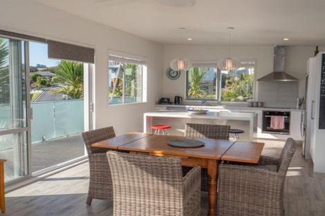 Photo of property in 13 Protea Drive, Cable Bay, 0420