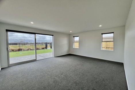 Photo of property in 5/172 Don Buck Road, Massey, Auckland, 0614