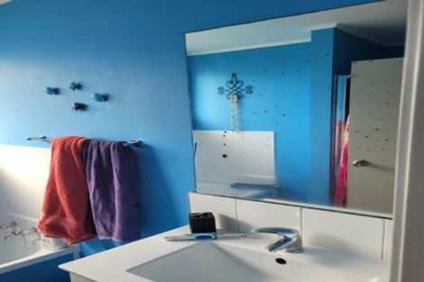 Photo of property in 1/217 Waitemata Drive, Ranui, Auckland, 0612