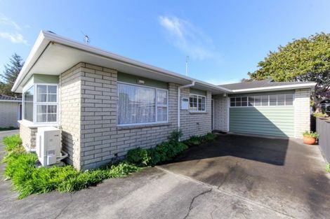 Photo of property in 1/9 Tukapa Street, Westown, New Plymouth, 4310