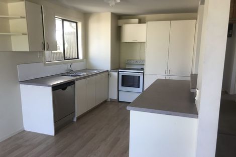 Photo of property in 18 Hillary Crescent, Upper Riccarton, Christchurch, 8041