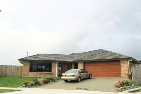 Photo of property in 17 Monarch Place, Paraparaumu Beach, Paraparaumu, 5032