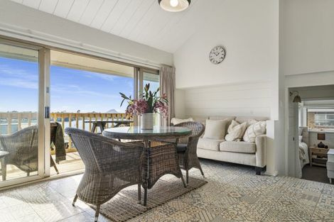 Photo of property in 15 Victory Street, Welcome Bay, Tauranga, 3112