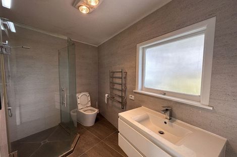 Photo of property in 158 Carlisle Road, Northcross, Auckland, 0632