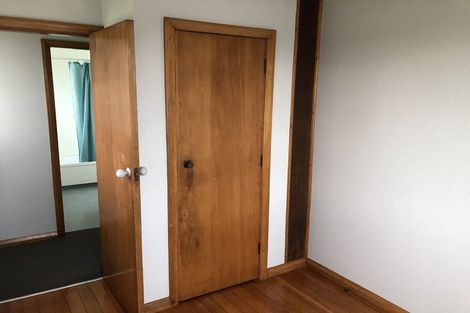 Photo of property in 10-12 Adventure Street, Marfell, New Plymouth, 4310