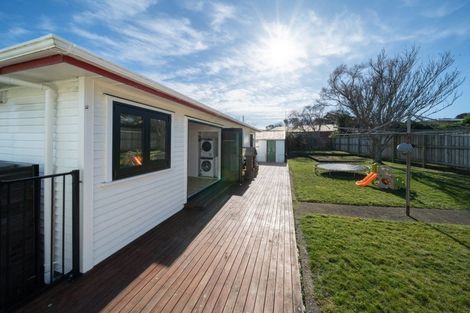 Photo of property in 10 Birman Place, Cannons Creek, Porirua, 5024
