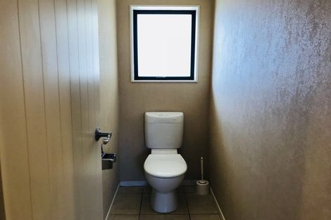 Photo of property in 67 Heath Street, St Andrews, Hamilton, 3200