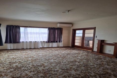 Photo of property in 561 Queen Street East, Levin, 5510