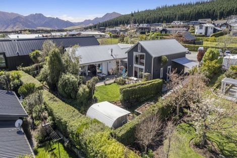 Photo of property in 19 Infinity Drive, Wanaka, 9305