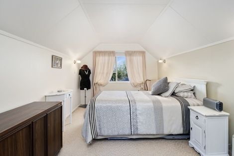 Photo of property in 8 Gradwell Place, Two Mile Bay, Taupo, 3330