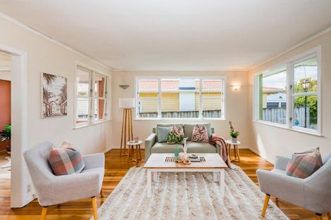 Photo of property in 53 Gray Avenue, Paraparaumu Beach, Paraparaumu, 5032
