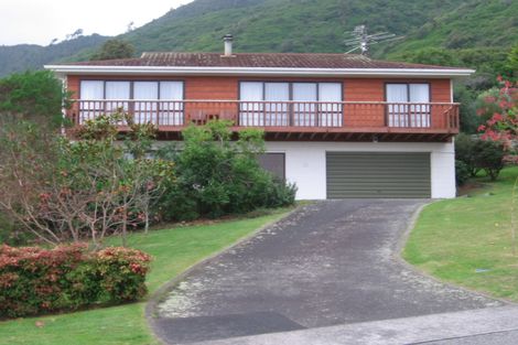 Photo of property in 13 Amokura Street, Waikanae, 5036